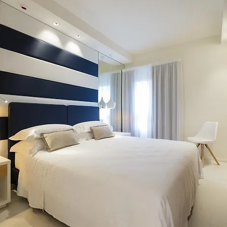 Metropol Ceccarini - Luxury 아파트호텔 리치오네