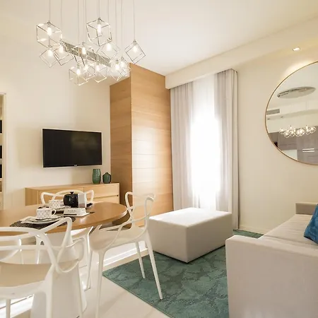 아파트호텔 Metropol Ceccarini - Luxury 4*