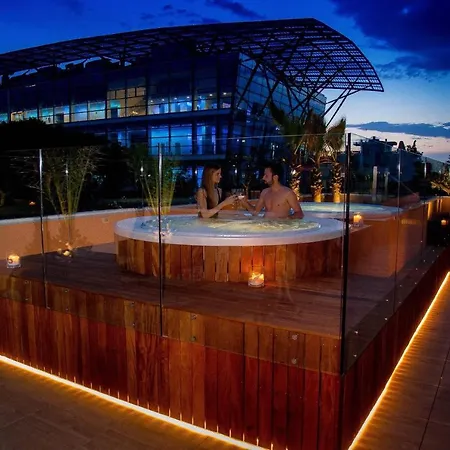 Metropol Ceccarini - Luxury