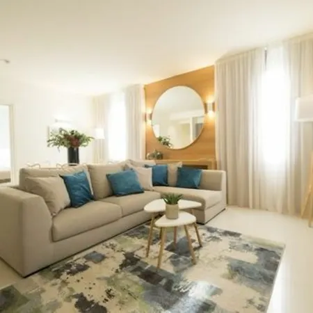 アパートホテル Metropol Ceccarini - Luxury 4*