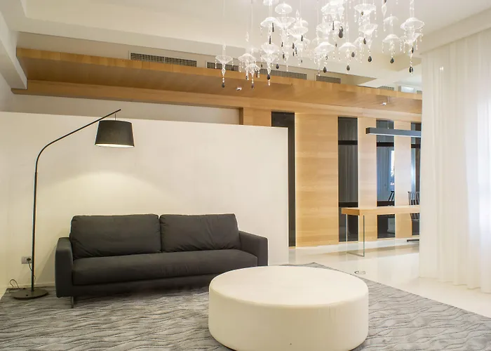 شقة فندقية Metropol Ceccarini - Luxury 4*