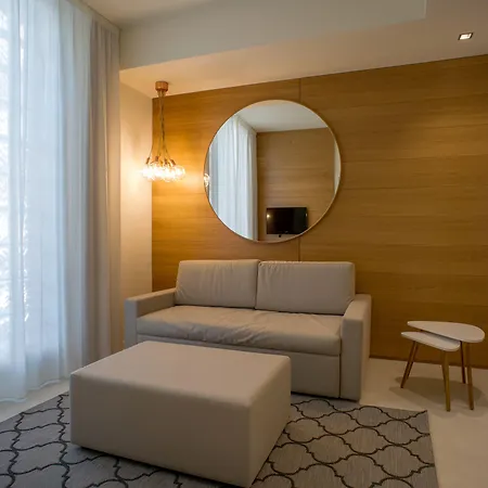 Metropol Ceccarini - Luxury Aparthotel Riccione