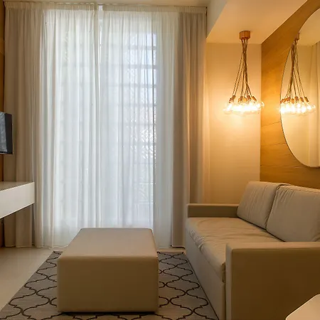 Metropol Ceccarini - Luxury Aparthotel Riccione
