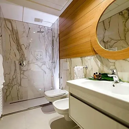 Metropol Ceccarini - Luxury 4*