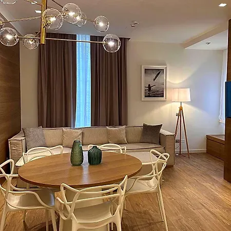 Metropol Ceccarini - Luxury アパートホテル 4*