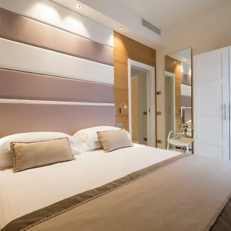 Aparthotel Metropol Ceccarini - Luxury 4*